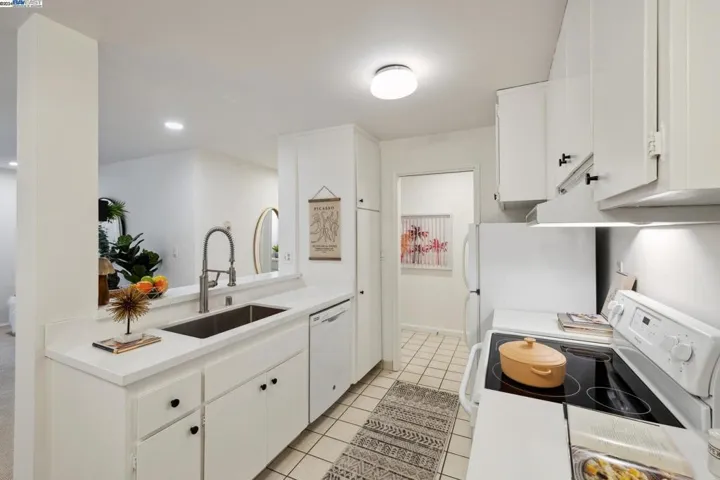 1321 Webster Street D107, Alameda, California 94501