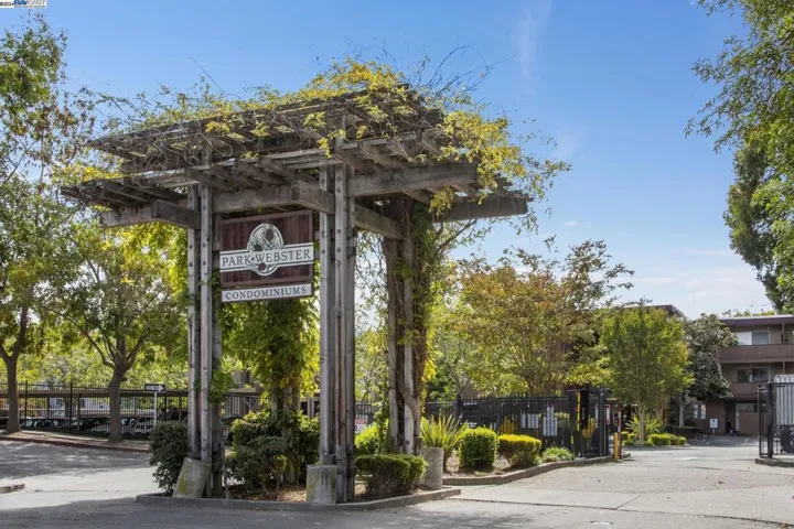 1321 Webster Street D107, Alameda, California 94501