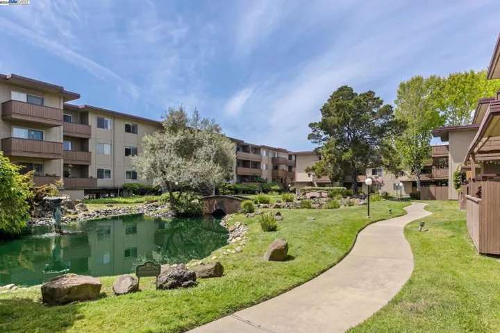 1321 Webster Street D107, Alameda, California 94501