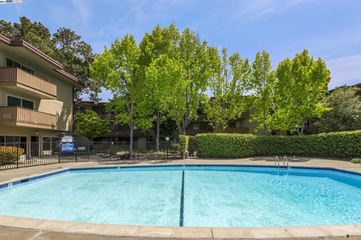 1321 Webster Street D107, Alameda, California 94501