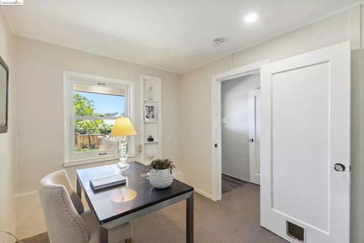 1917 Oak Crest Dr, Oakland, California 94602