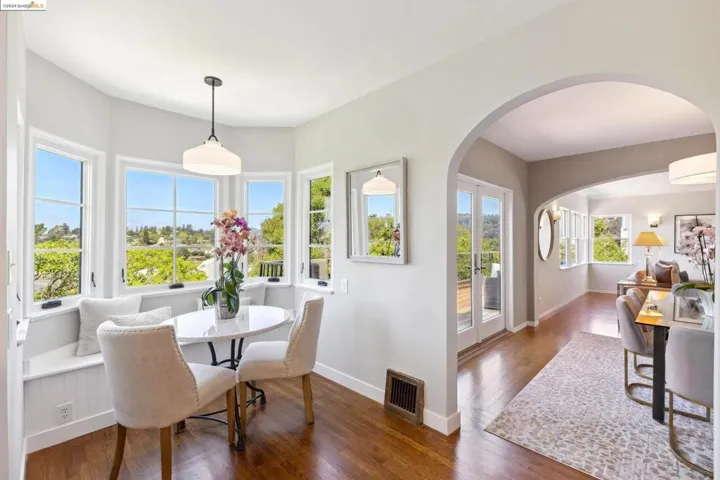 1917 Oak Crest Dr, Oakland, California 94602