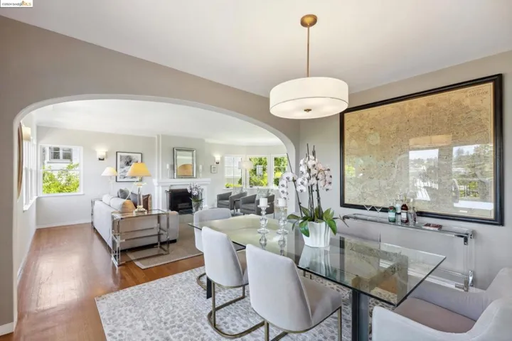 1917 Oak Crest Dr, Oakland, California 94602