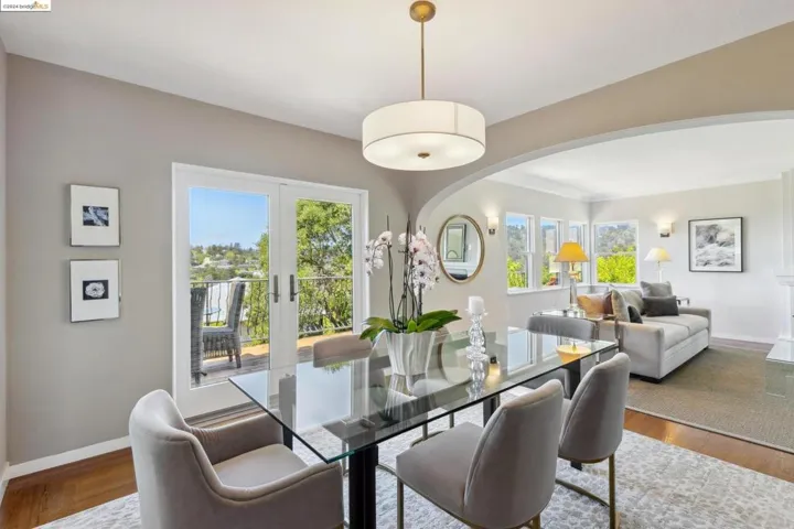 1917 Oak Crest Dr, Oakland, California 94602