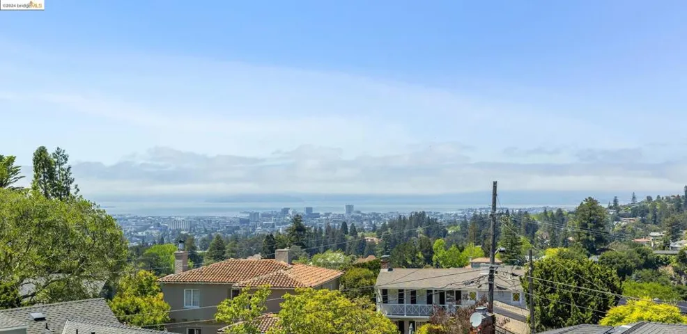 1917 Oak Crest Dr, Oakland, California 94602