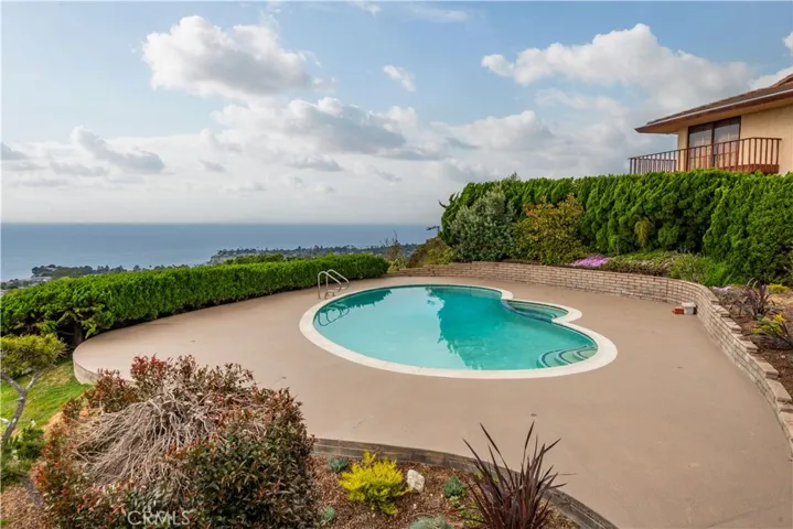 7183 Avenida Altisima, Rancho Palos Verdes, California 90275