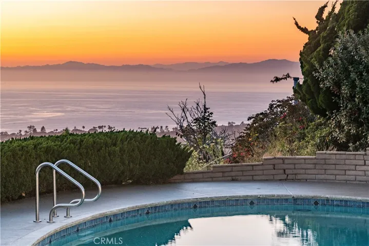 7183 Avenida Altisima, Rancho Palos Verdes, California 90275