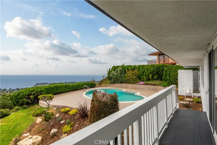 7183 Avenida Altisima, Rancho Palos Verdes, California 90275