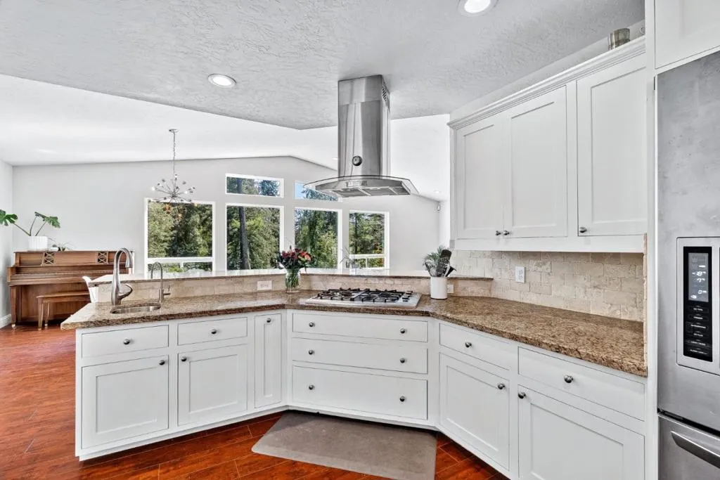 114 Sawyer Circle, Scotts Valley, California 95066 home-pic-11