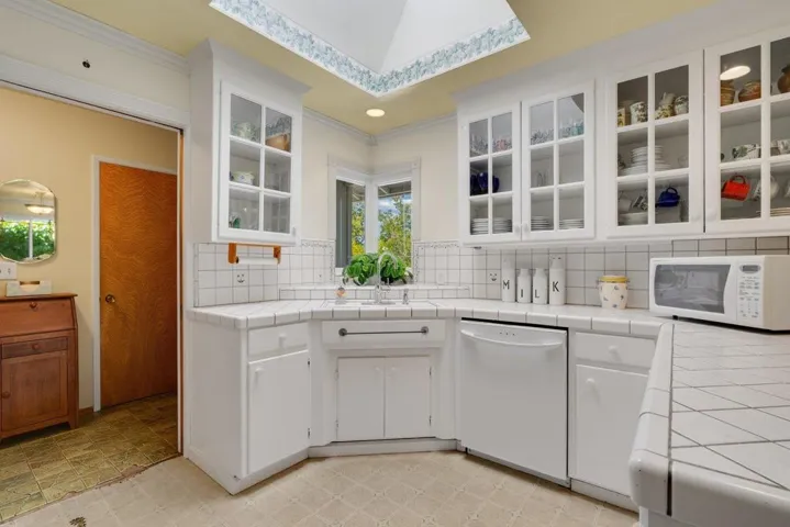 1386 Block Drive, Santa Clara, California 95050