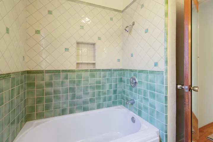 1386 Block Drive, Santa Clara, California 95050