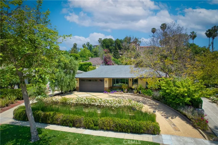 831 Old Mill Road, Pasadena, California 91108