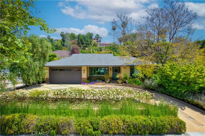 831 Old Mill Road, Pasadena, California 91108