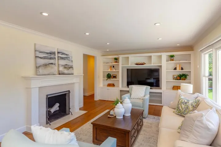 13755 Calle Tacuba, Saratoga, California 95070