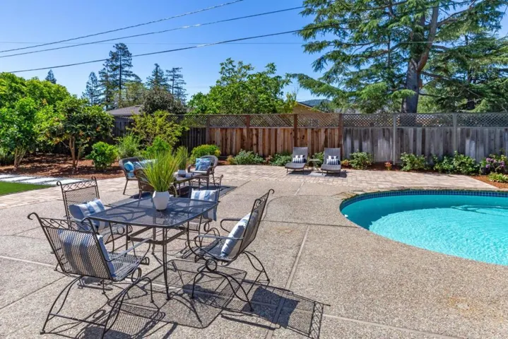 13755 Calle Tacuba, Saratoga, California 95070