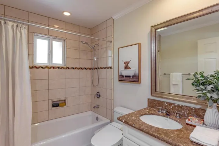 13755 Calle Tacuba, Saratoga, California 95070