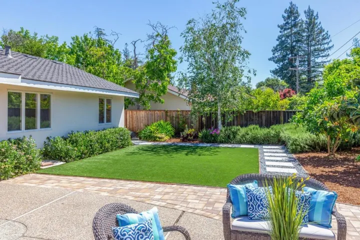 13755 Calle Tacuba, Saratoga, California 95070
