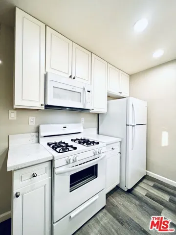 6319 1/2 Fulton Avenue, Van Nuys, California 91401