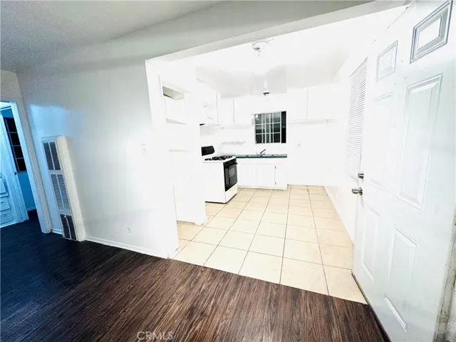 530 Almond Avenue, Long Beach, California 90802