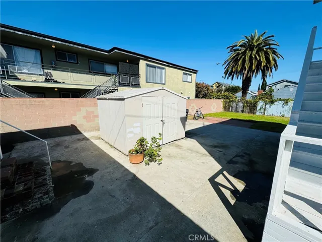 530 Almond Avenue, Long Beach, California 90802
