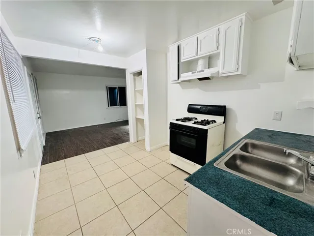 Apartment Kitchen