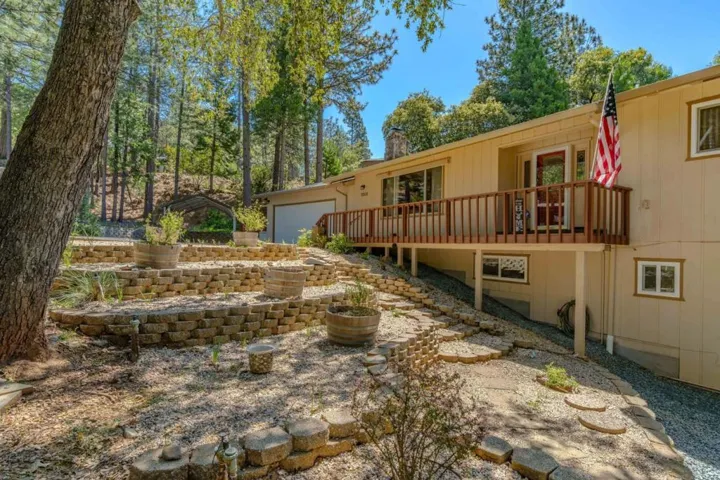 12502 Arrow Head Road, Pine Grove, California 95665