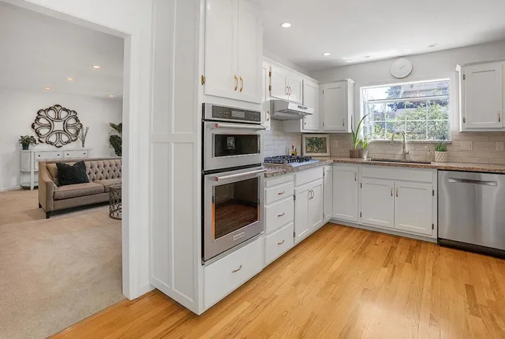 700 Monarch Way, Santa Cruz, California 95060