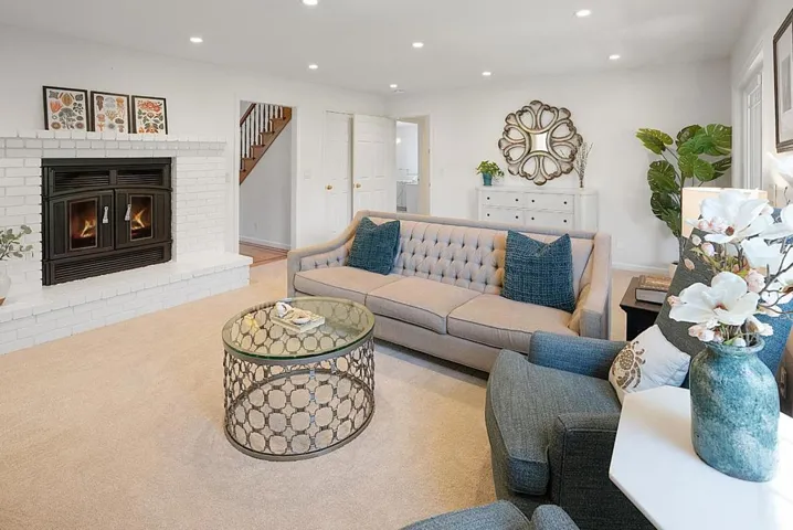 700 Monarch Way, Santa Cruz, California 95060