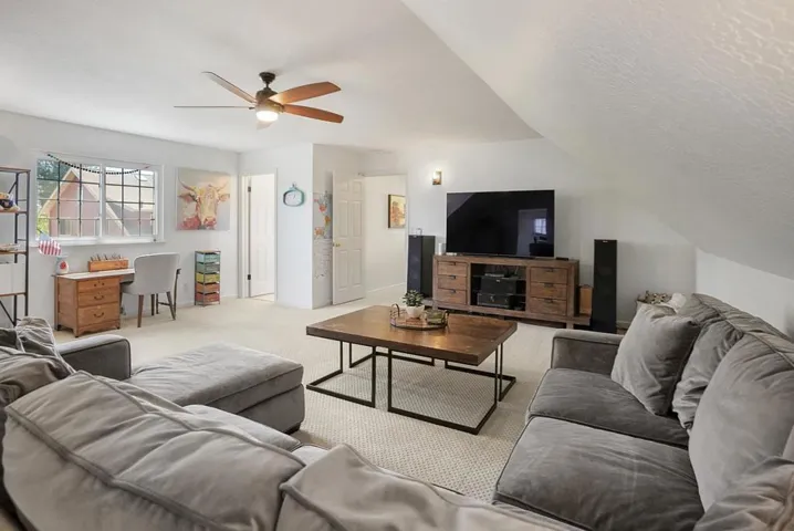 700 Monarch Way, Santa Cruz, California 95060