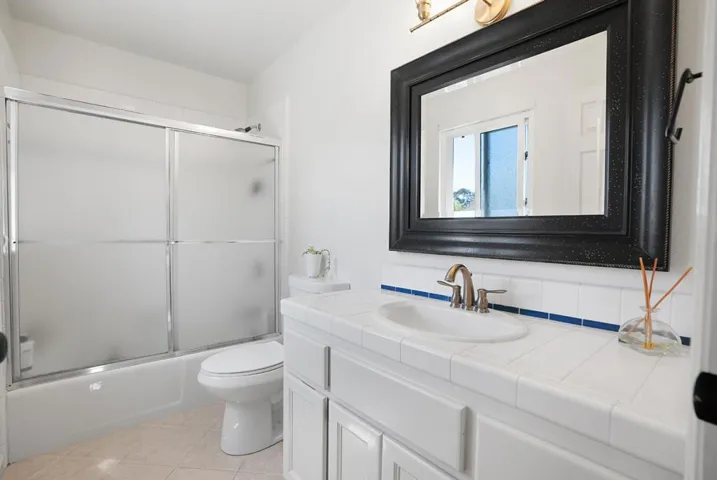 700 Monarch Way, Santa Cruz, California 95060