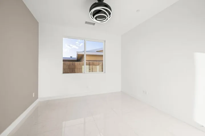 21-web-or-mls-11635 Upland Way-213-Edit