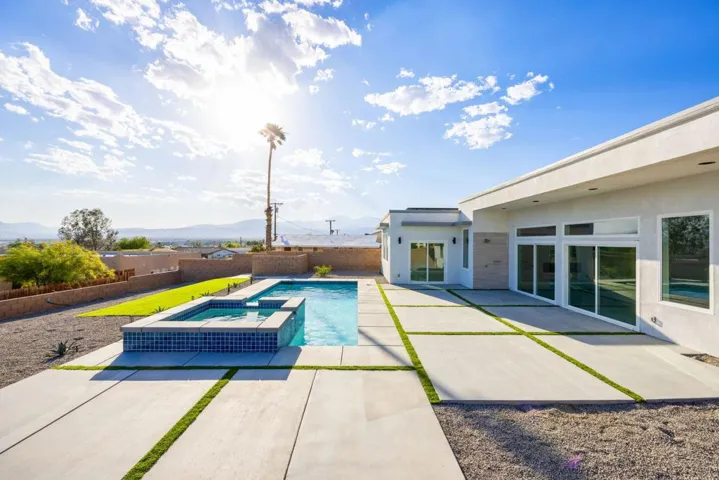 3-web-or-mls-11635 Upland Way-36-Edit