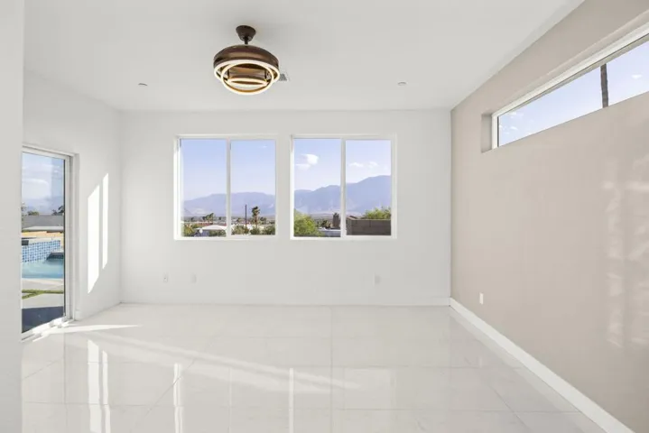17-web-or-mls-11635 Upland Way-142