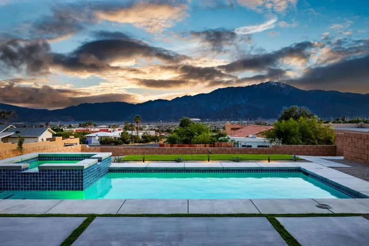 31-web-or-mls-11635 Upland Way-513-Edit