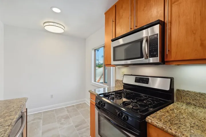1049 Felspar St 23, San Diego, California 92109