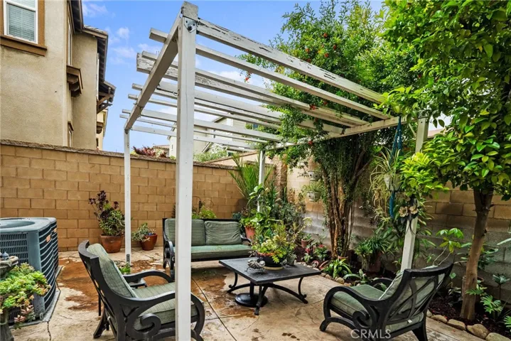5587 Scharf Avenue, Fontana, California 92336