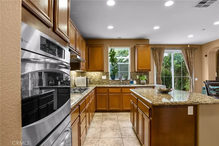 5587 Scharf Avenue, Fontana, California 92336