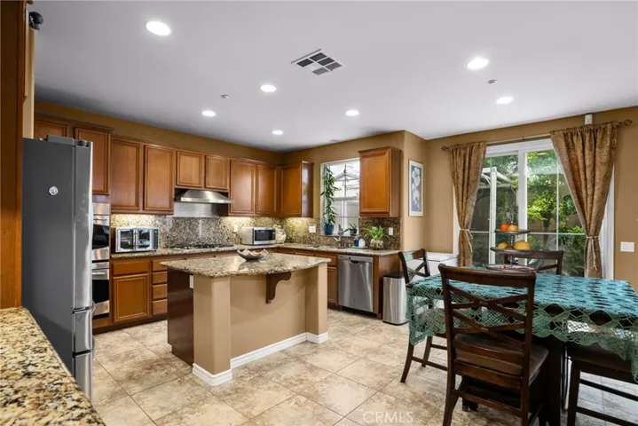 5587 Scharf Avenue, Fontana, California 92336