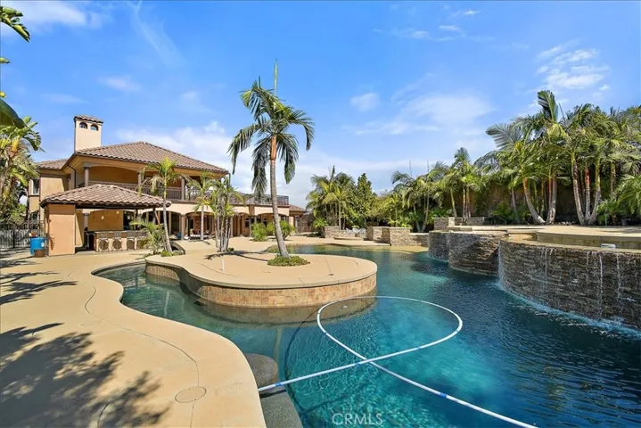 1264 Amin Cir, Corona, California 92881