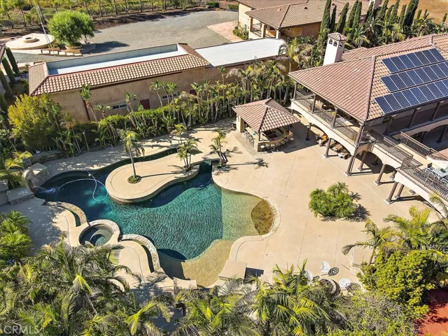1264 Amin Cir, Corona, California 92881