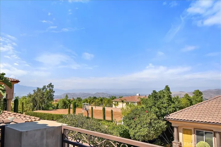 1264 Amin Cir, Corona, California 92881