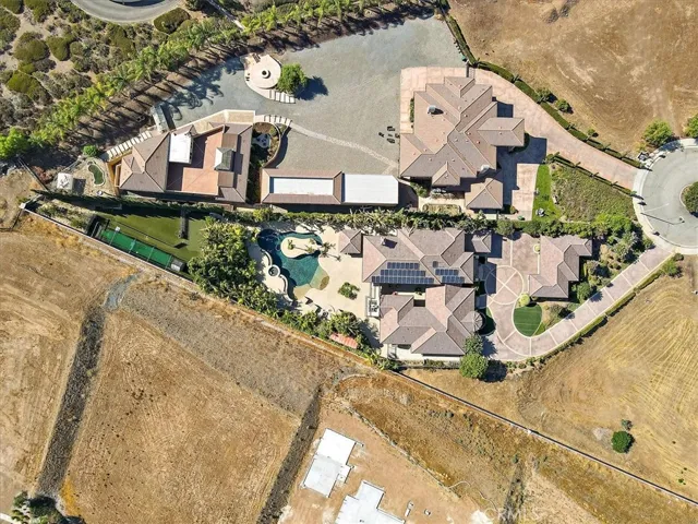 1264 Amin Cir, Corona, California 92881