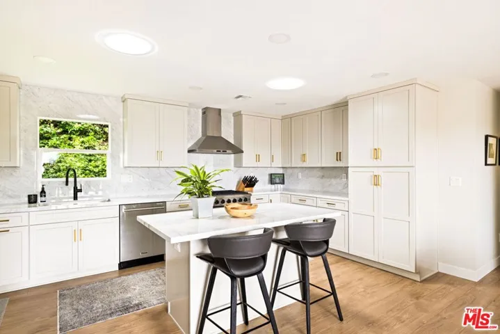 820 Calle Contento, Thousand Oaks, California 91360