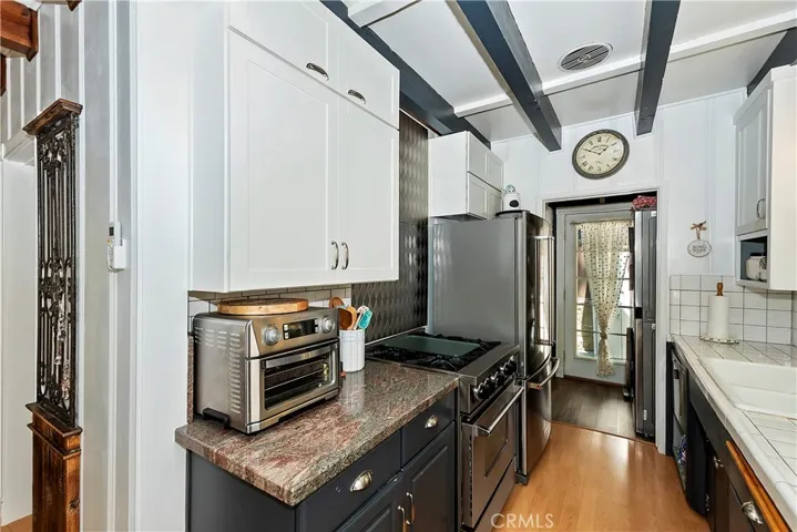 27899 Rainbow Drive, Lake Arrowhead, California 92352
