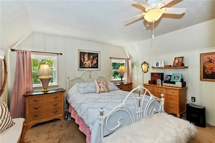 27899 Rainbow Drive, Lake Arrowhead, California 92352