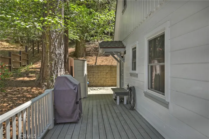 27899 Rainbow Drive, Lake Arrowhead, California 92352