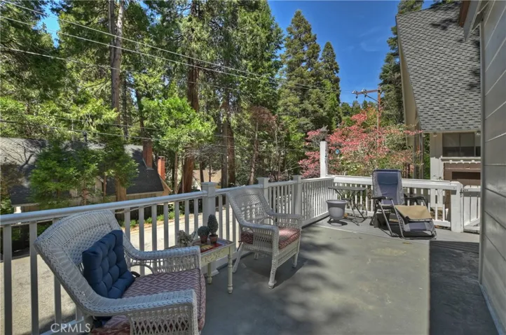 27899 Rainbow Drive, Lake Arrowhead, California 92352