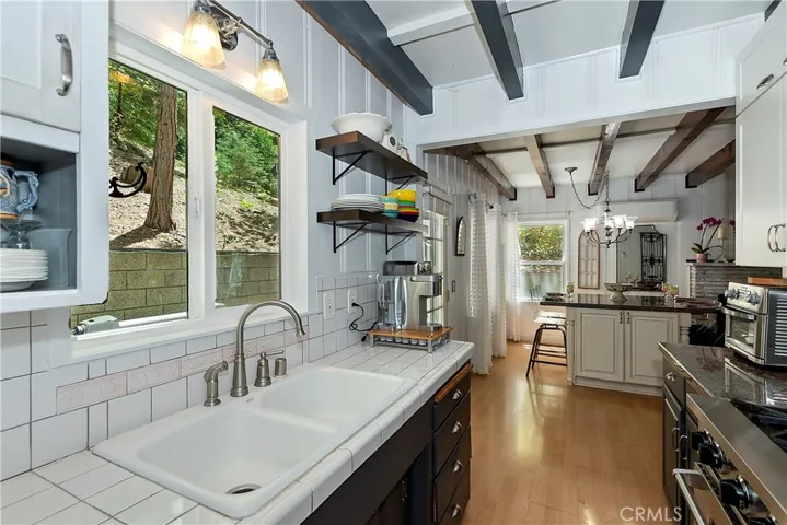 27899 Rainbow Drive, Lake Arrowhead, California 92352