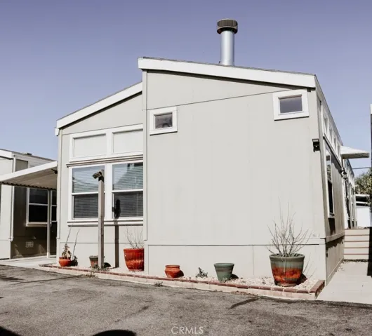 6 Kensington Drive, Northridge, California 91324