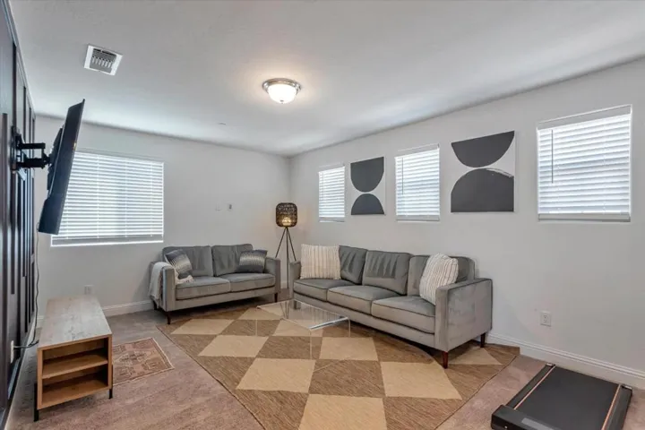 410 Lolly Way, Los Banos, California 93635